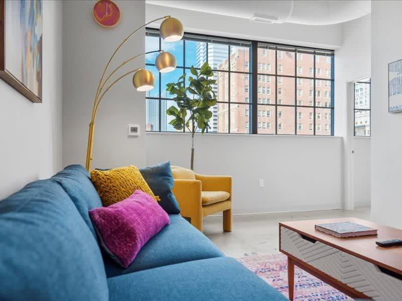 Cozysuites Modern 2br, Downtown Apartamento *