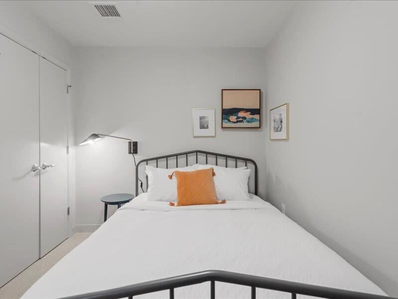Cozysuites Modern 2br, Downtown Apartamento