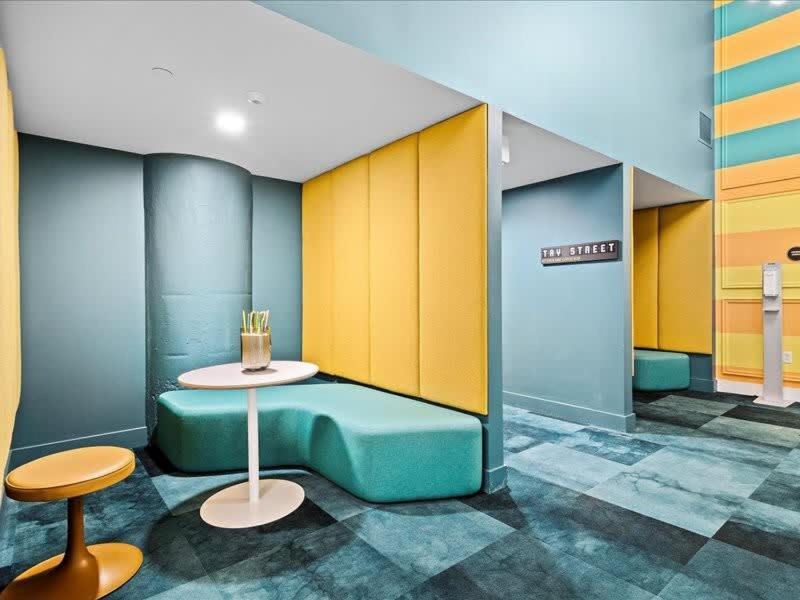 Cozysuites Modern 2br, Downtown Apartamento *